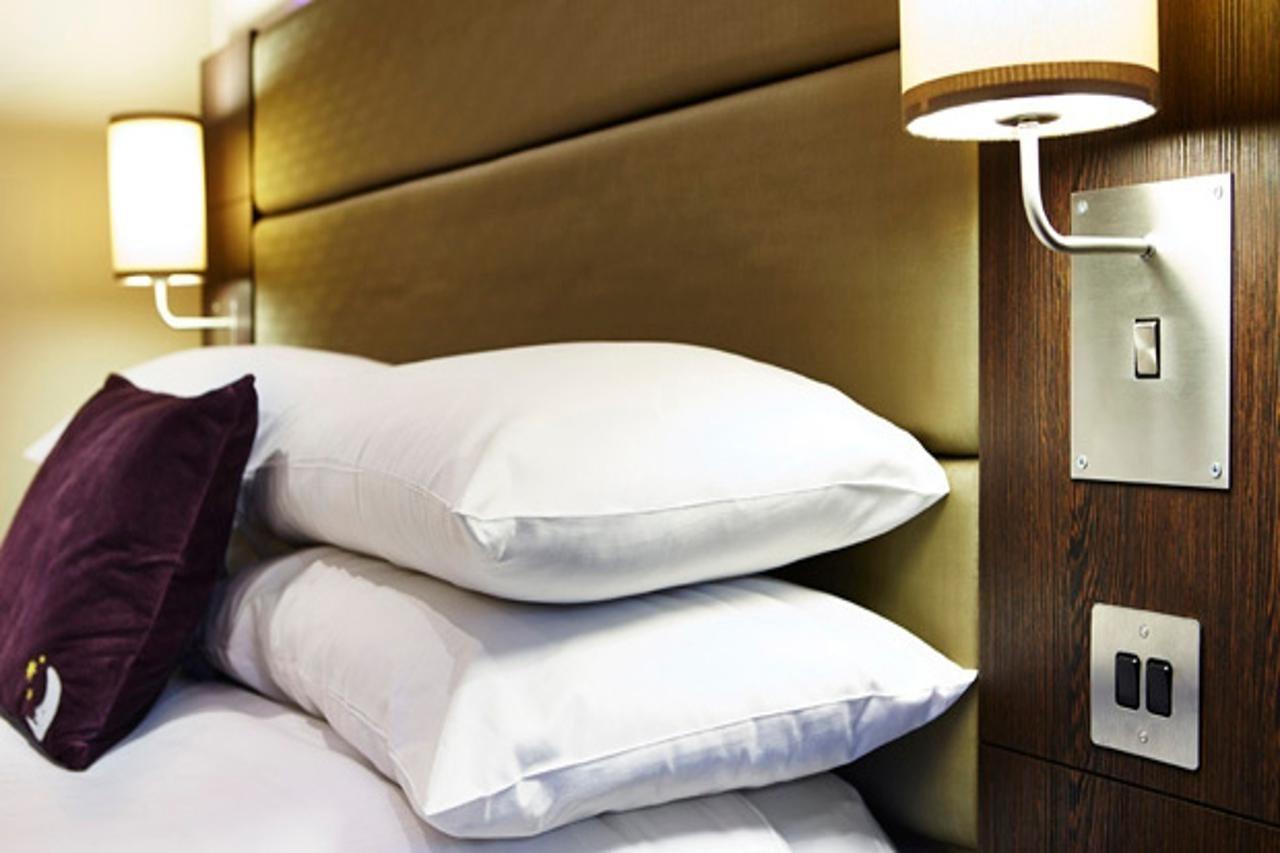 Premier Inn Birmingham City Centre Broad Street Экстерьер фото